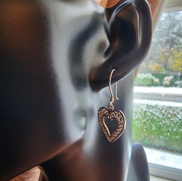 Lovely heartshaped sterling drop earrings - Picture 1 of 8
